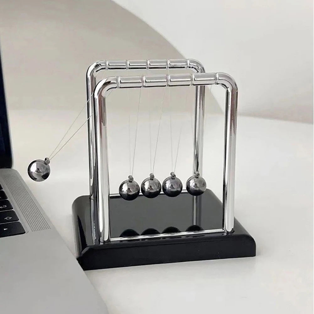 1PC Swinging Magnetic Ball Perpetual Motion Desk Toy Physics Science Desk Fun Toy Swinging Kinetic Balls for Office Decor Gift